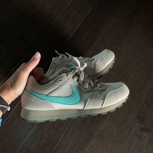 NIKE runners